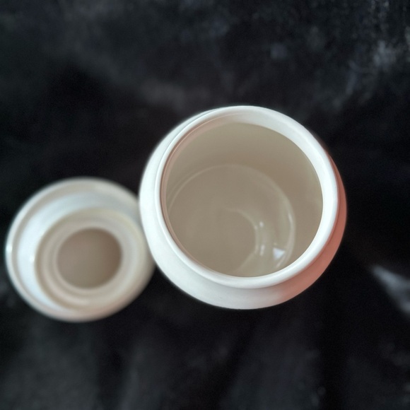 CREEPY “spiders” 🇺🇸 white baby canister/ orange handle New unused - Picture 5 of 6